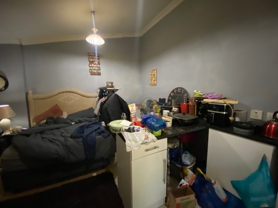  Bedroom Property for Sale in Selection Park Gauteng