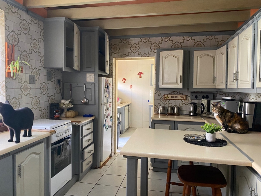  Bedroom Property for Sale in Selection Park Gauteng