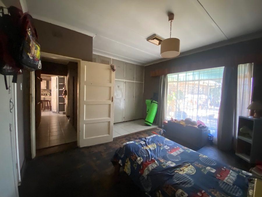  Bedroom Property for Sale in Selection Park Gauteng