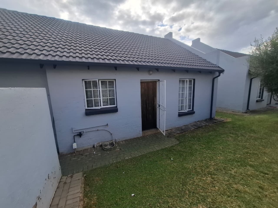 To Let 2 Bedroom Property for Rent in Amandasig Gauteng