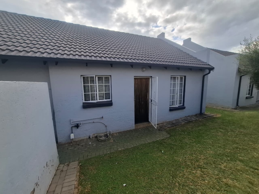 To Let 2 Bedroom Property for Rent in Amandasig Gauteng