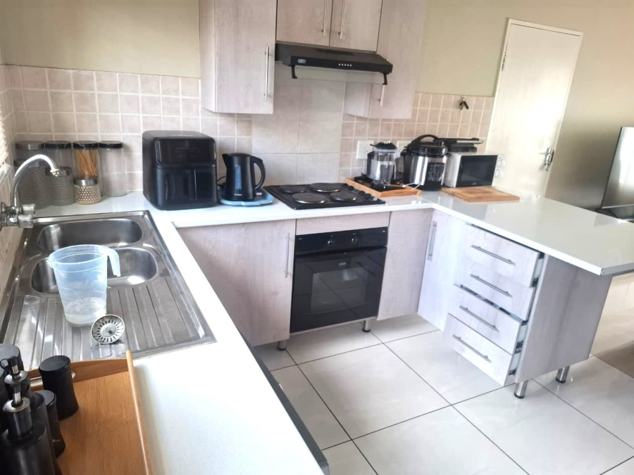 To Let 2 Bedroom Property for Rent in Amandasig Gauteng