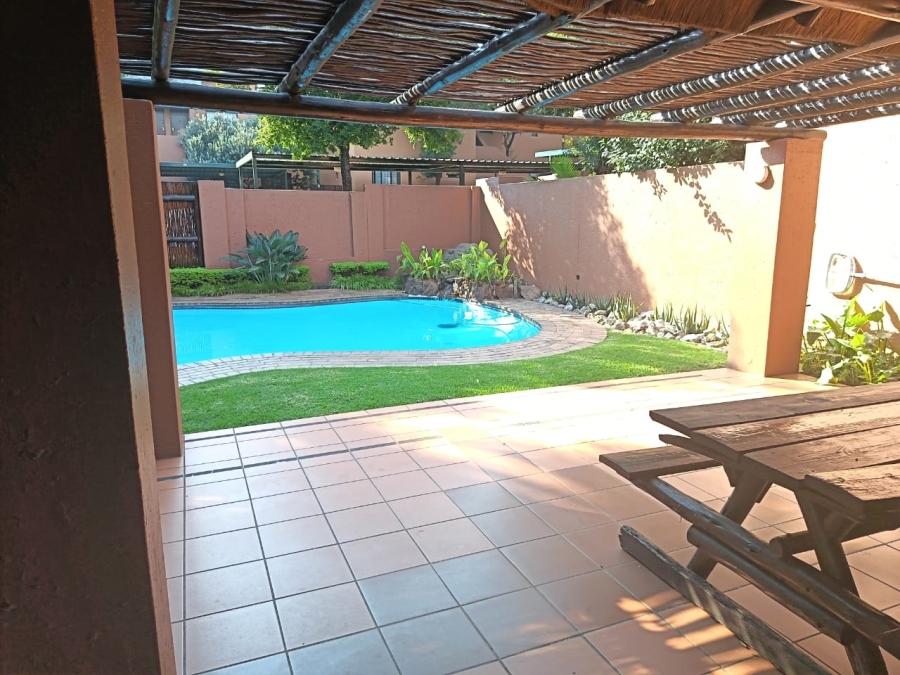 2 Bedroom Property for Sale in Sunninghill Gauteng