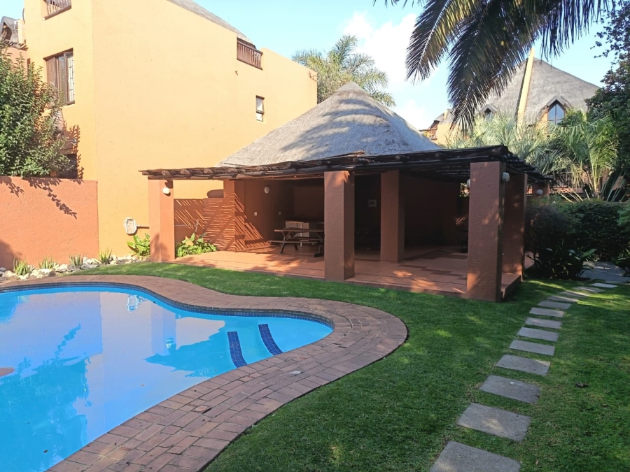 2 Bedroom Property for Sale in Sunninghill Gauteng