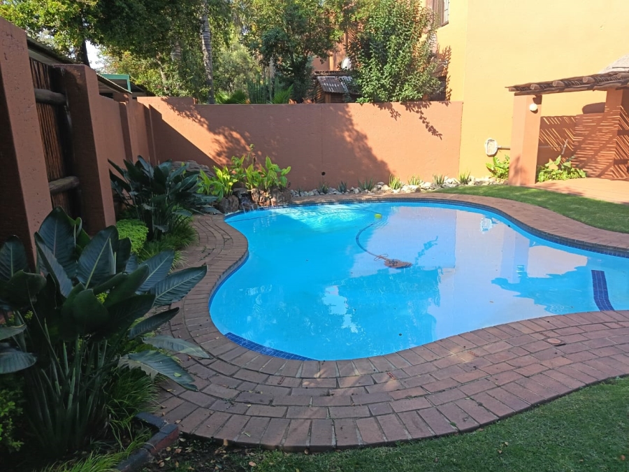 2 Bedroom Property for Sale in Sunninghill Gauteng