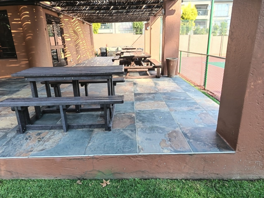 2 Bedroom Property for Sale in Sunninghill Gauteng