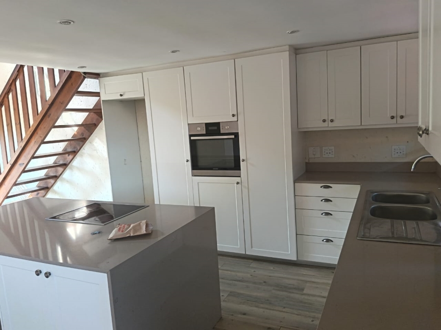 2 Bedroom Property for Sale in Sunninghill Gauteng