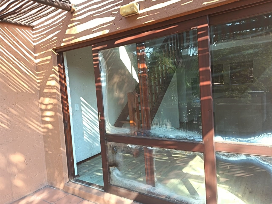 2 Bedroom Property for Sale in Sunninghill Gauteng