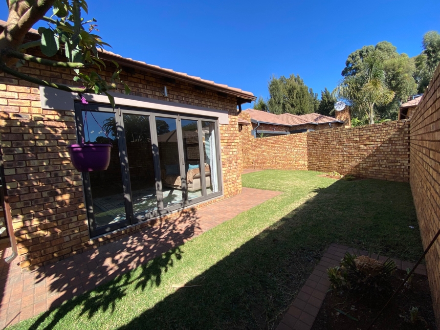  Bedroom Property for Sale in Dayanglen Gauteng