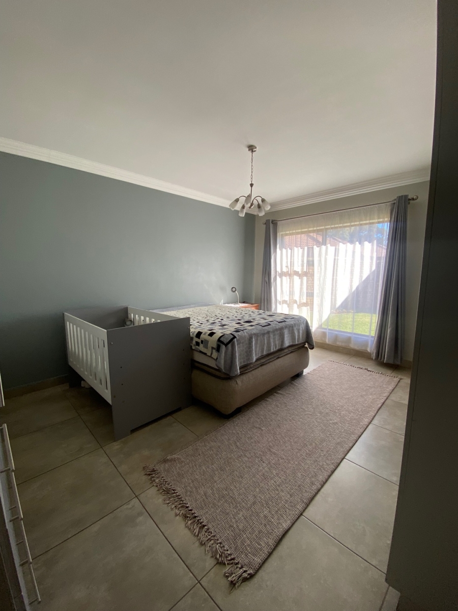  Bedroom Property for Sale in Dayanglen Gauteng