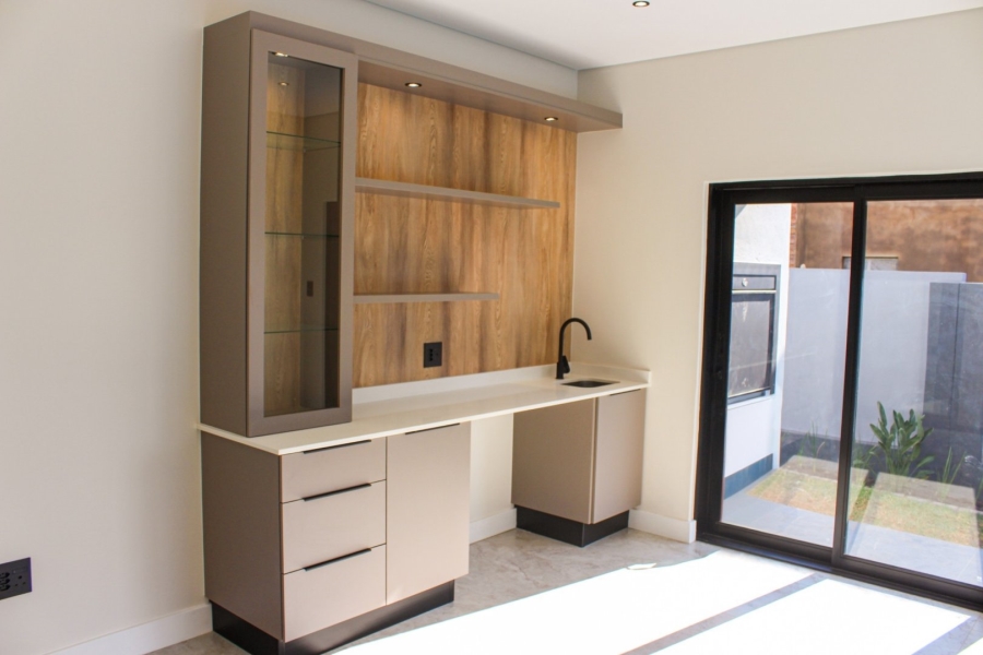 4 Bedroom Property for Sale in Fountainbrook Estate Gauteng