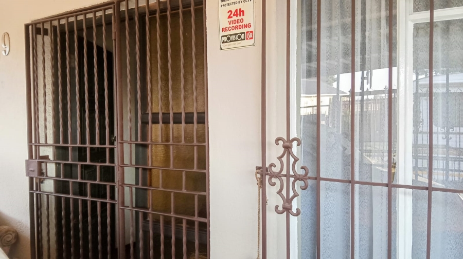  Bedroom Property for Sale in Krugersdorp West Gauteng