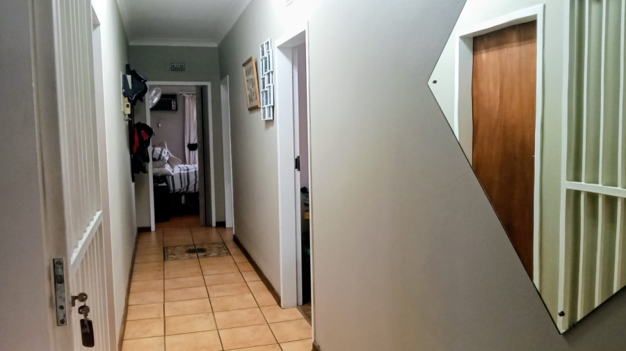  Bedroom Property for Sale in Krugersdorp West Gauteng