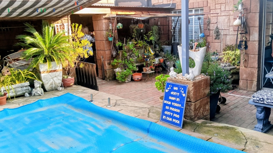  Bedroom Property for Sale in Krugersdorp West Gauteng
