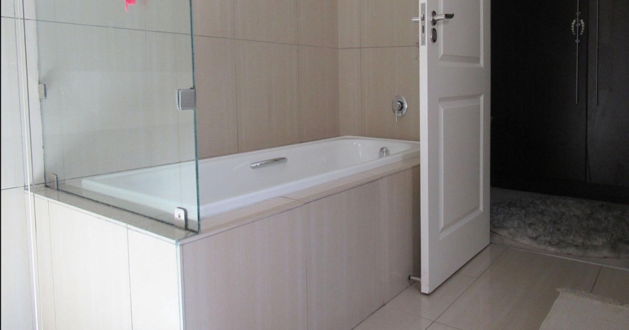 2 Bedroom Property for Sale in Houghton Estate Gauteng
