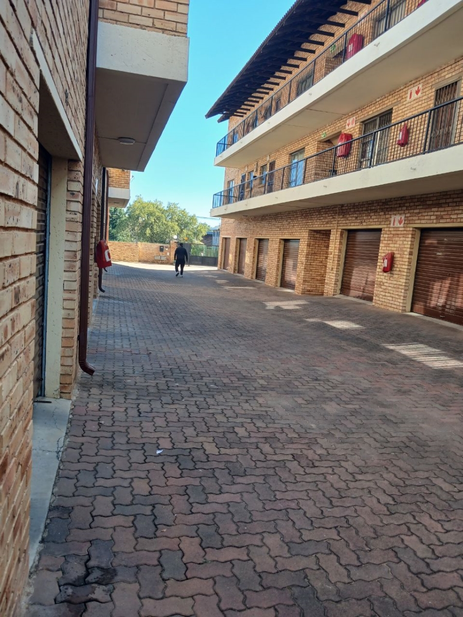 2 Bedroom Property for Sale in Florida Park Gauteng