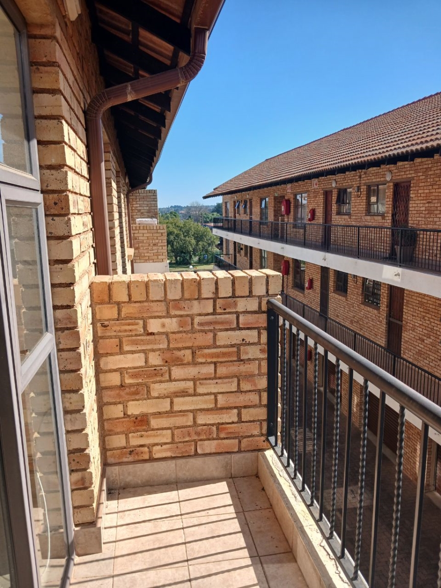 2 Bedroom Property for Sale in Florida Park Gauteng