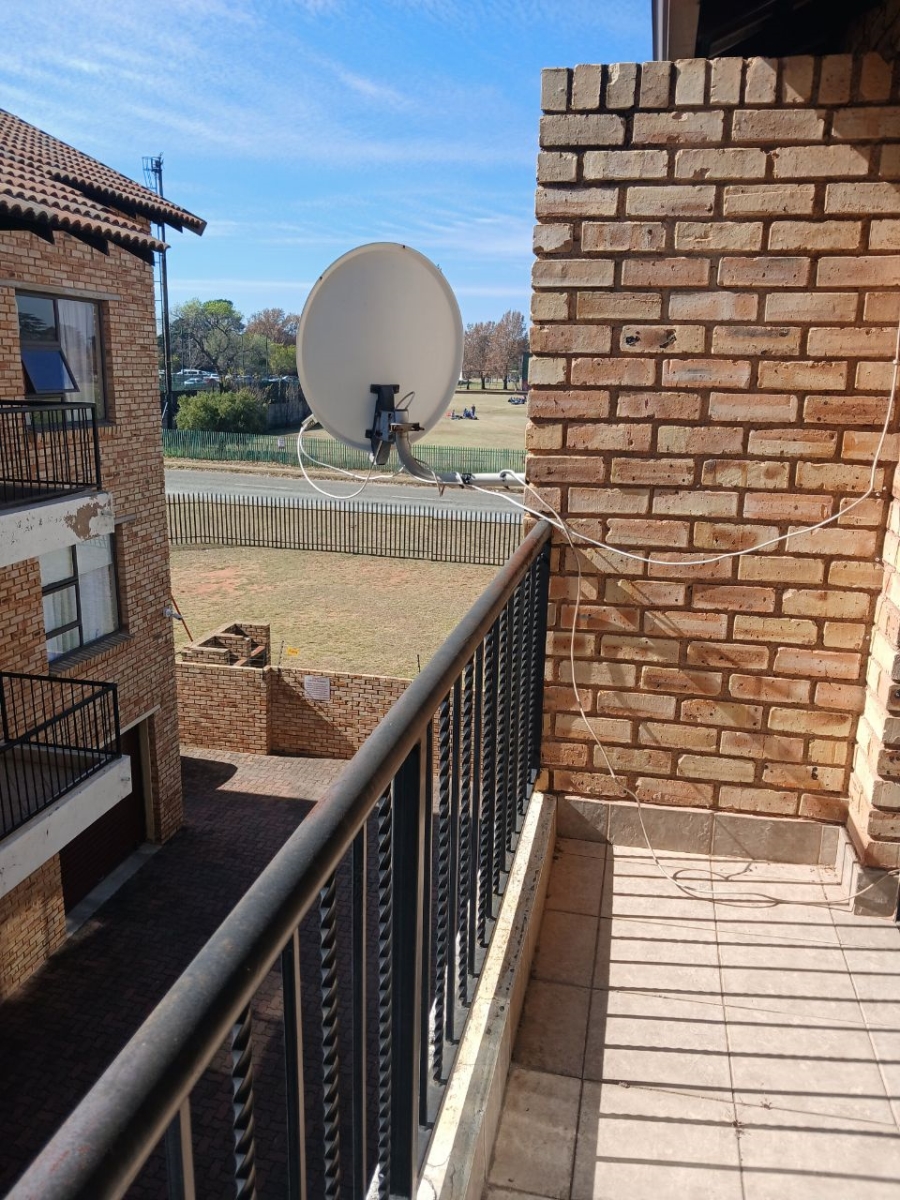 2 Bedroom Property for Sale in Florida Park Gauteng