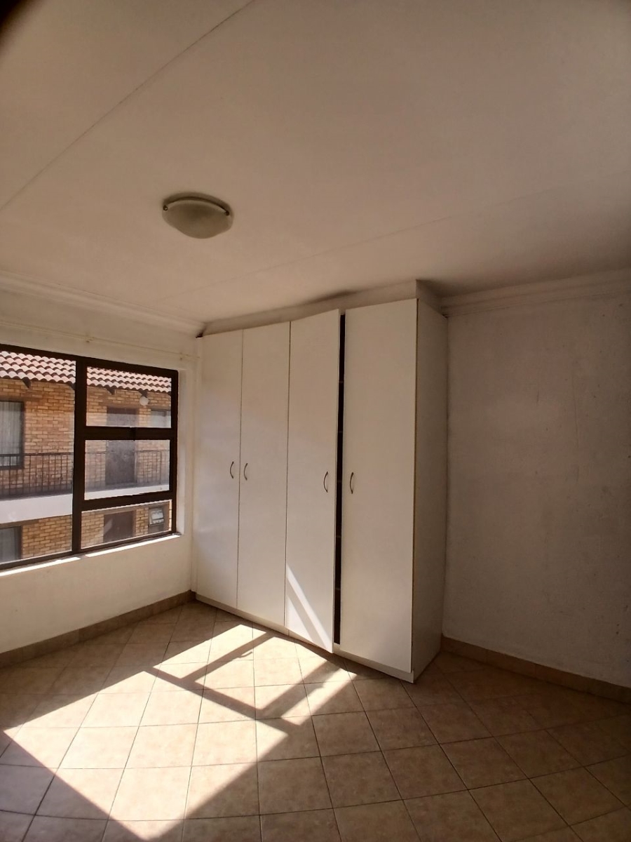 2 Bedroom Property for Sale in Florida Park Gauteng