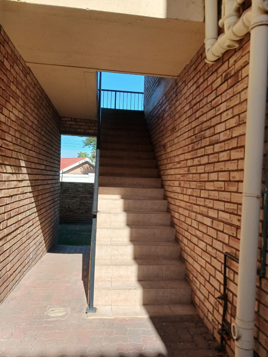 2 Bedroom Property for Sale in Florida Park Gauteng