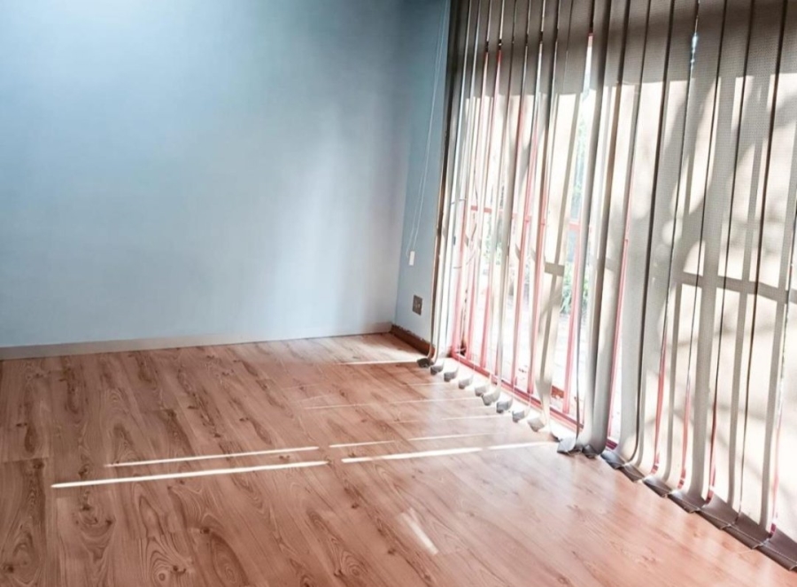To Let Commercial Property for Rent in Lynnwood Glen Gauteng