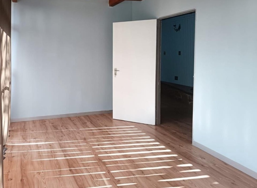 To Let Commercial Property for Rent in Lynnwood Glen Gauteng