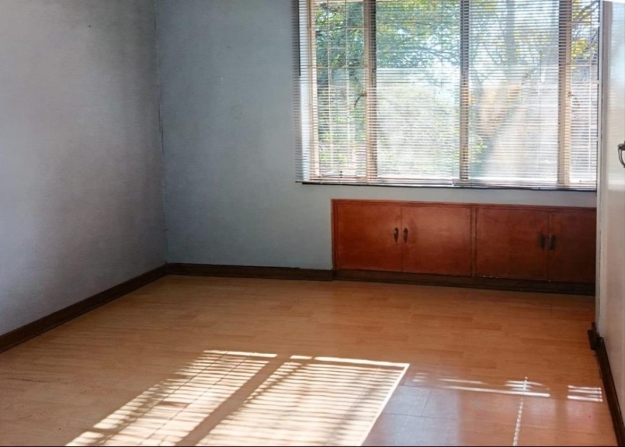 To Let Commercial Property for Rent in Lynnwood Glen Gauteng