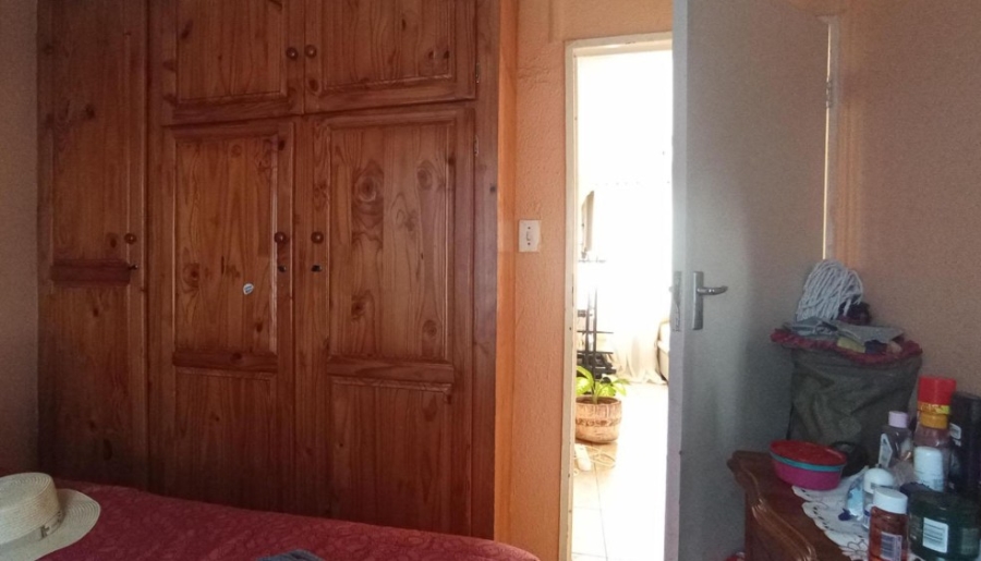 2 Bedroom Property for Sale in Soshanguve FF Gauteng