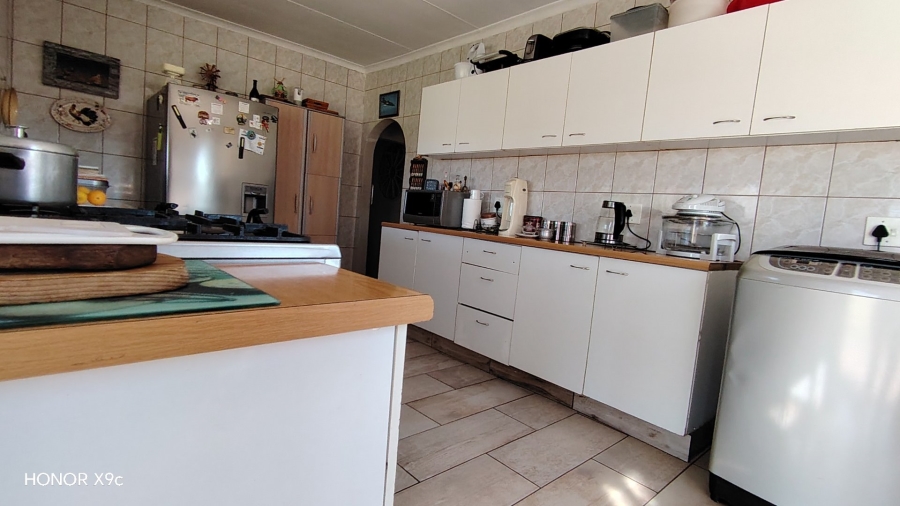  Bedroom Property for Sale in Nelsonia Gauteng