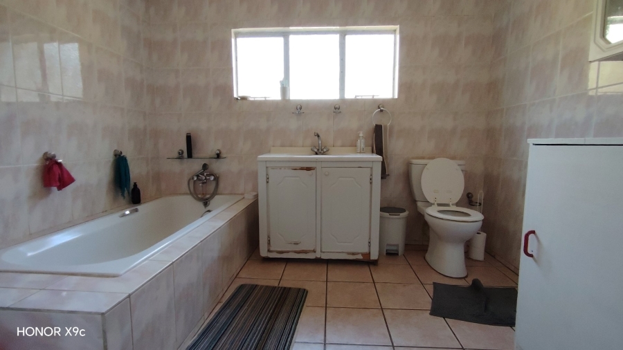 Bedroom Property for Sale in Nelsonia Gauteng