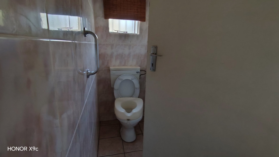  Bedroom Property for Sale in Nelsonia Gauteng