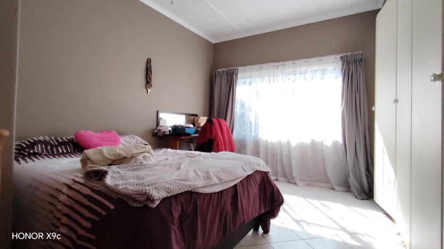  Bedroom Property for Sale in Nelsonia Gauteng
