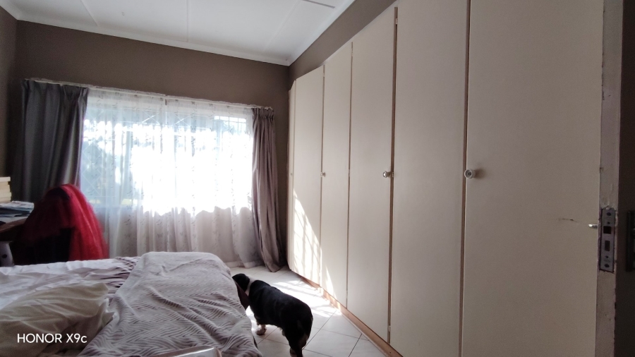  Bedroom Property for Sale in Nelsonia Gauteng