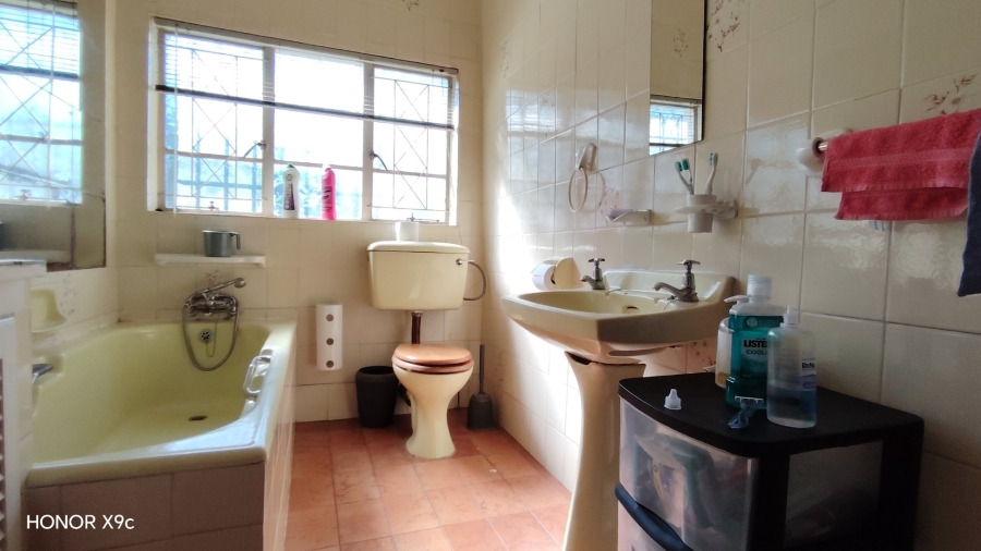  Bedroom Property for Sale in Nelsonia Gauteng