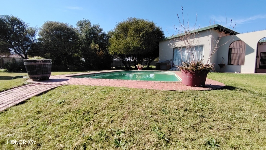  Bedroom Property for Sale in Nelsonia Gauteng