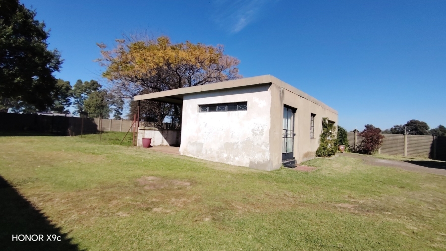  Bedroom Property for Sale in Nelsonia Gauteng