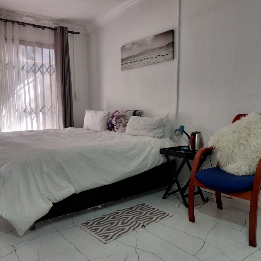 To Let 5 Bedroom Property for Rent in Waterkloof Gauteng