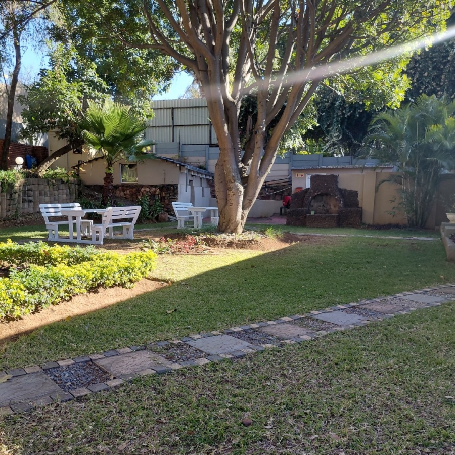 To Let 5 Bedroom Property for Rent in Waterkloof Gauteng