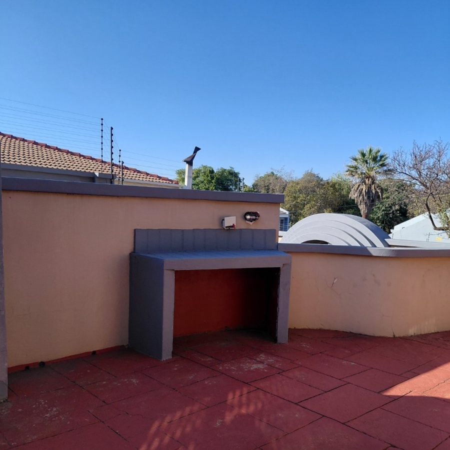 To Let 5 Bedroom Property for Rent in Waterkloof Gauteng