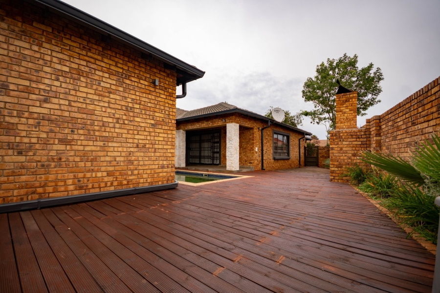 4 Bedroom Property for Sale in Chantelle Gauteng