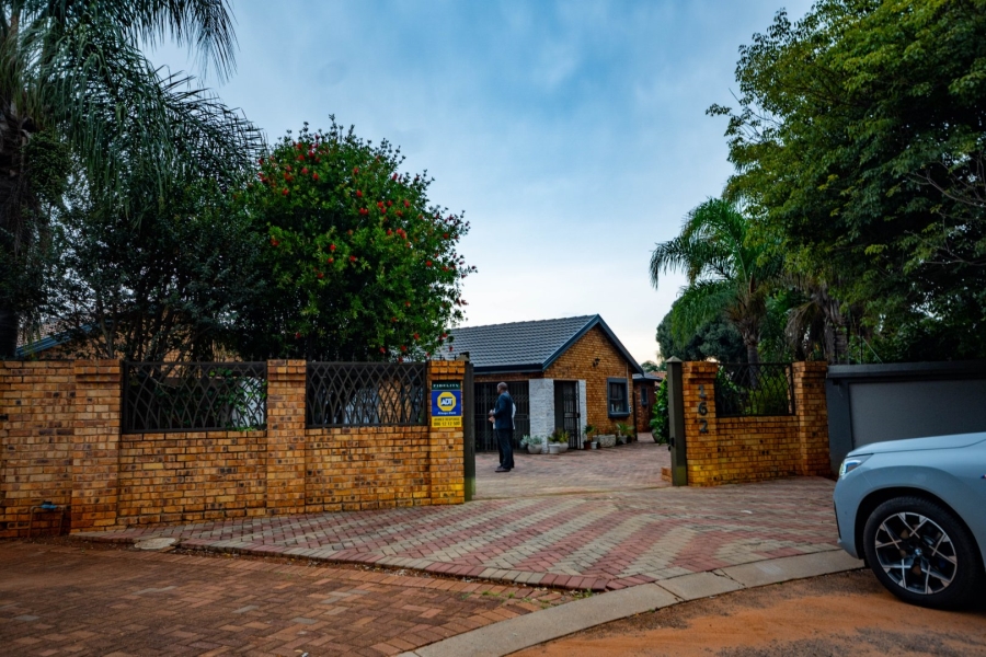 4 Bedroom Property for Sale in Chantelle Gauteng