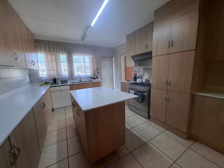 7 Bedroom Property for Sale in Elspark Gauteng