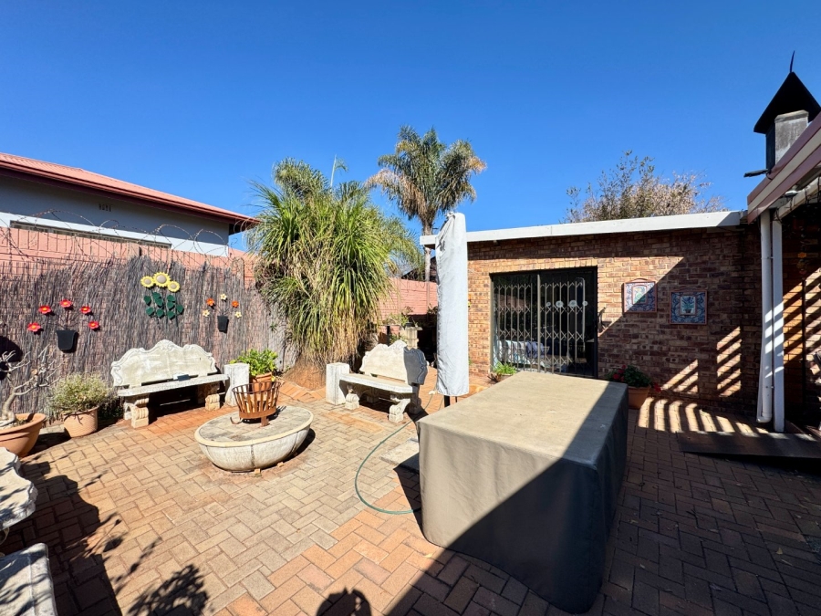 4 Bedroom Property for Sale in Lyttelton Manor Gauteng