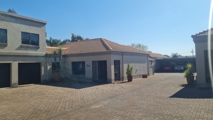  Bedroom Property for Sale in Annlin Gauteng