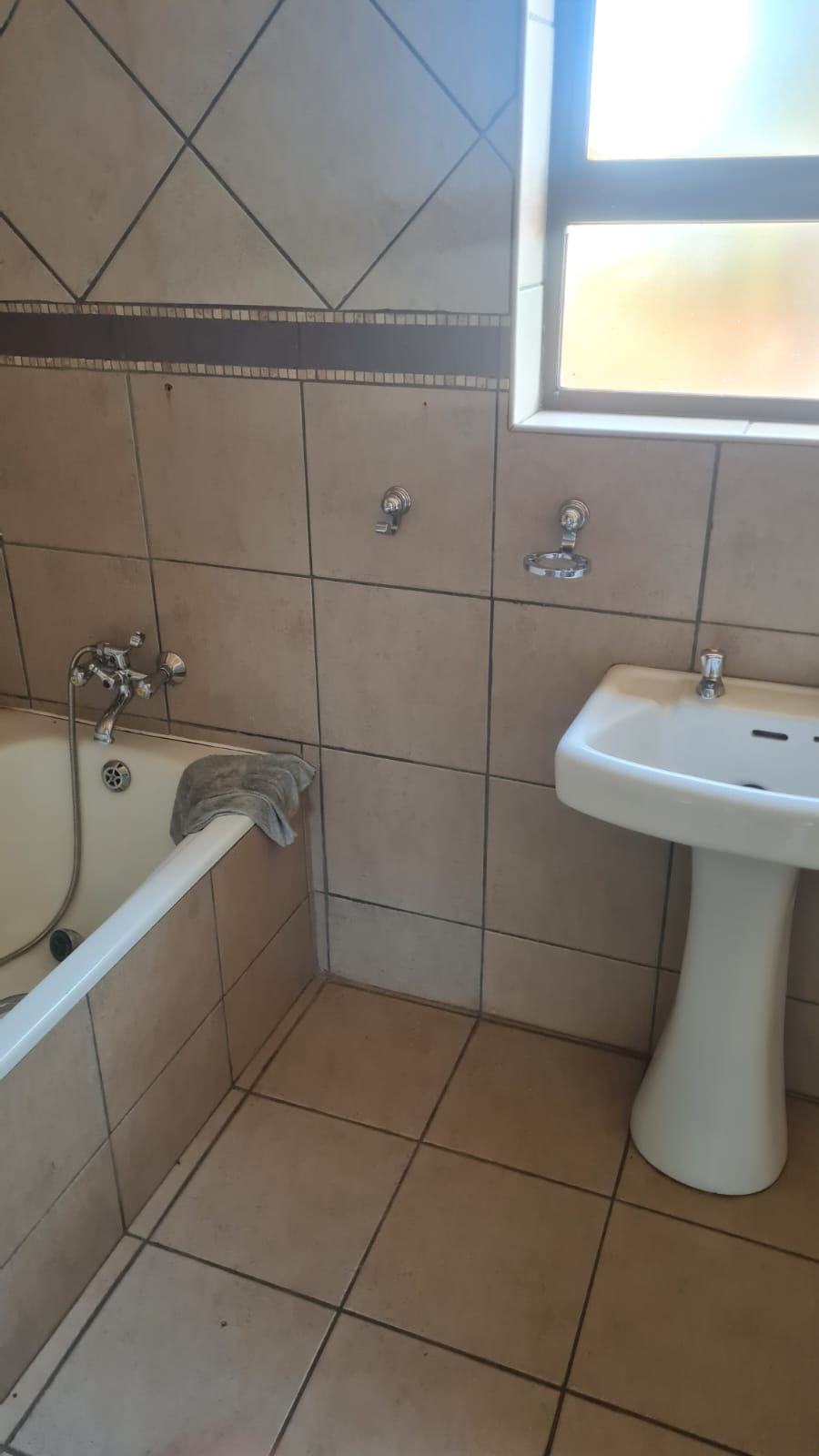  Bedroom Property for Sale in Annlin Gauteng