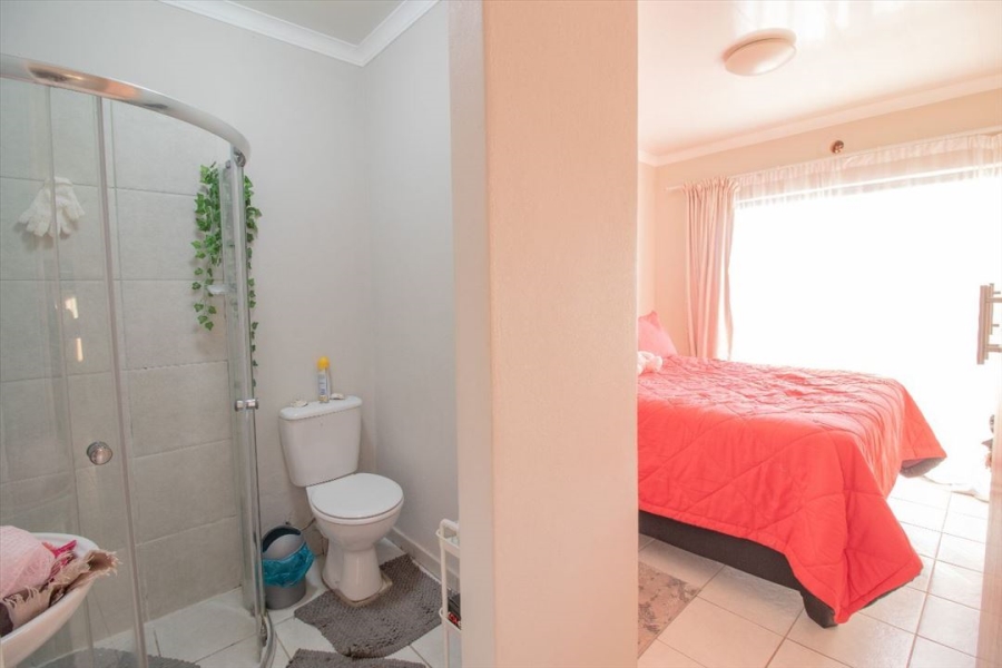 3 Bedroom Property for Sale in Kenleaf Gauteng