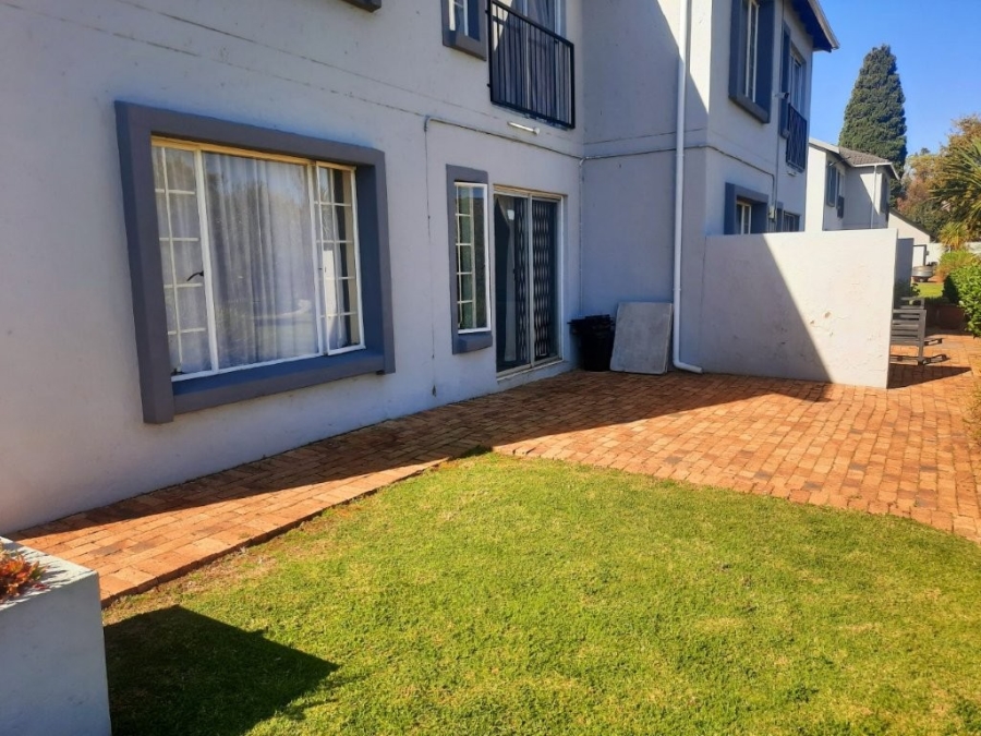 2 Bedroom Property for Sale in Wilgeheuwel Gauteng