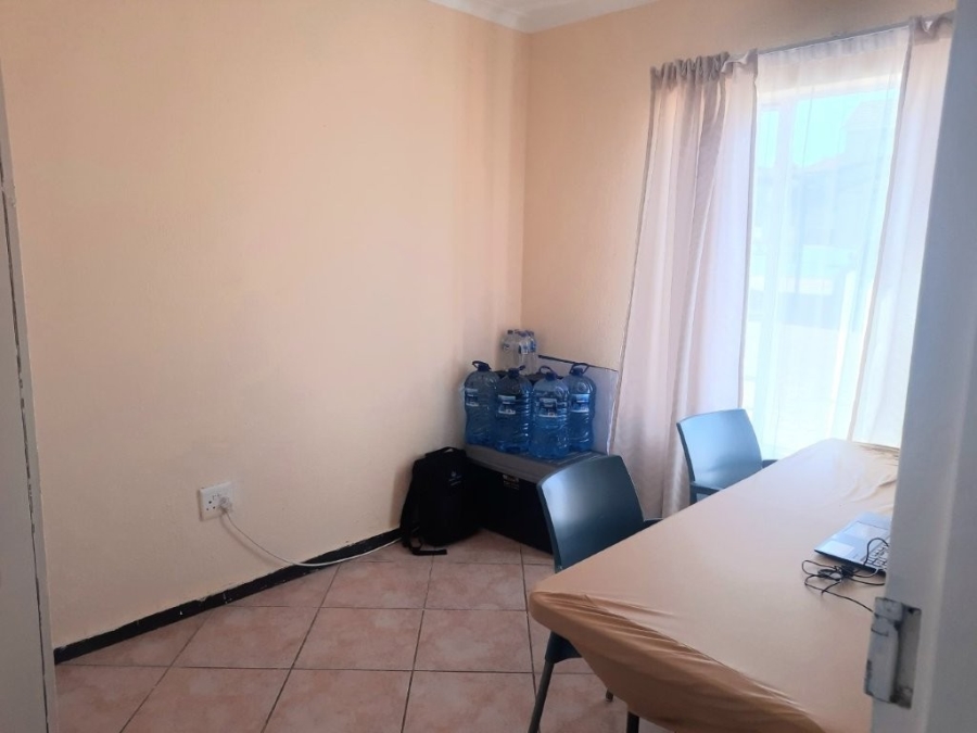 2 Bedroom Property for Sale in Wilgeheuwel Gauteng