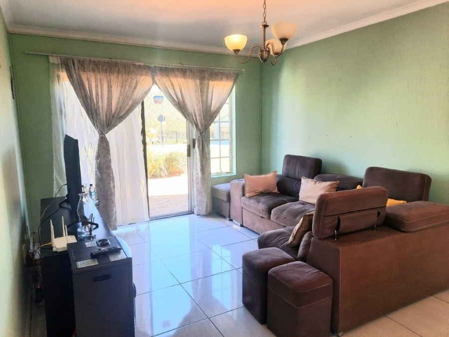 2 Bedroom Property for Sale in Wilgeheuwel Gauteng