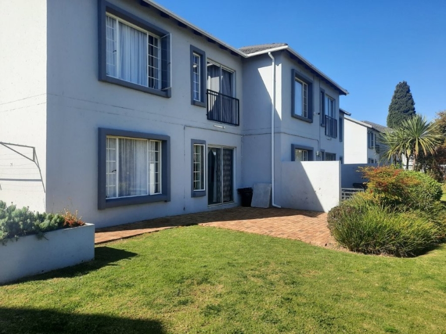 2 Bedroom Property for Sale in Wilgeheuwel Gauteng
